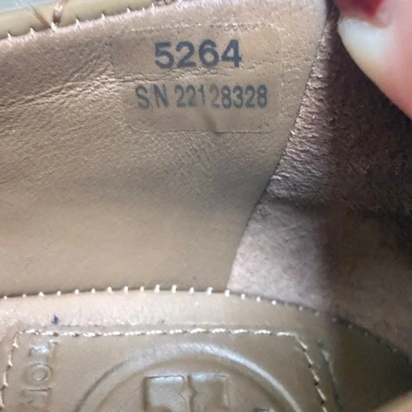 Tory Burch Gold Cap Toe Quilted Flats - Picture 11 of 11